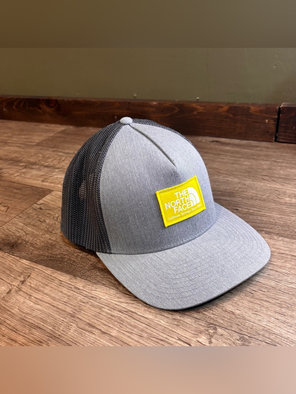 The North Face Men’s Gray Baseball Hat